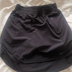 Lululemon Black Hotty Hot Skirt Size 4
